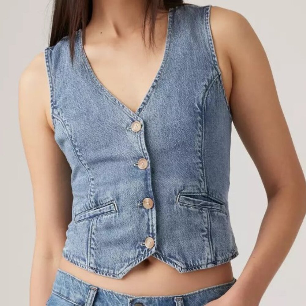 Levi's